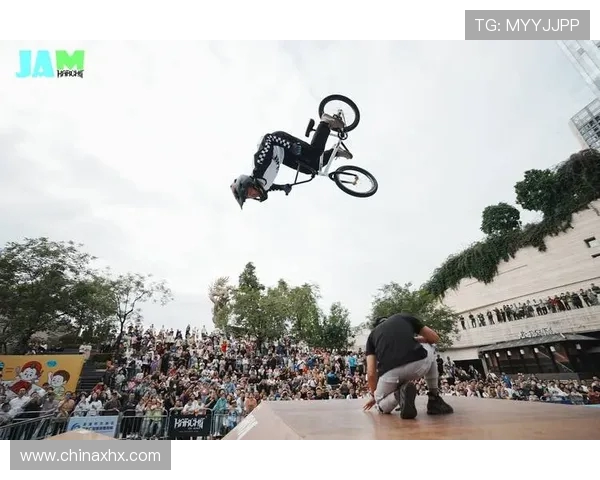 广州极限运动队在滑板精英赛中的精彩表现与实力分析